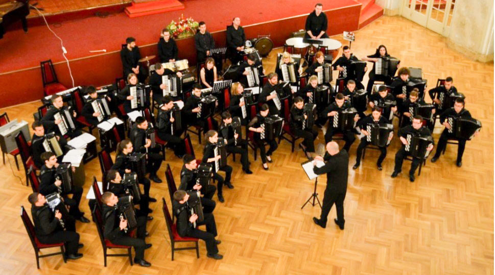 КОНЦЕРТ ОРКЕСТРА ХАРМОНИКЕ АКУД УНИВЕРЗИТЕТА У НОВОМ САДУ "СОЊА МАРИНКОВИЋ"