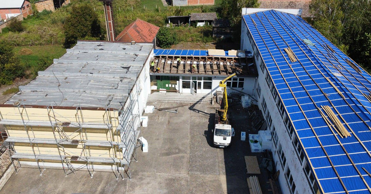 РАДОВИ НА САНАЦИЈИ И УРЕЂЕЊУ ОШ „БРАНКО РАДИЧЕВИЋ“ У БАЧИНЦИМА